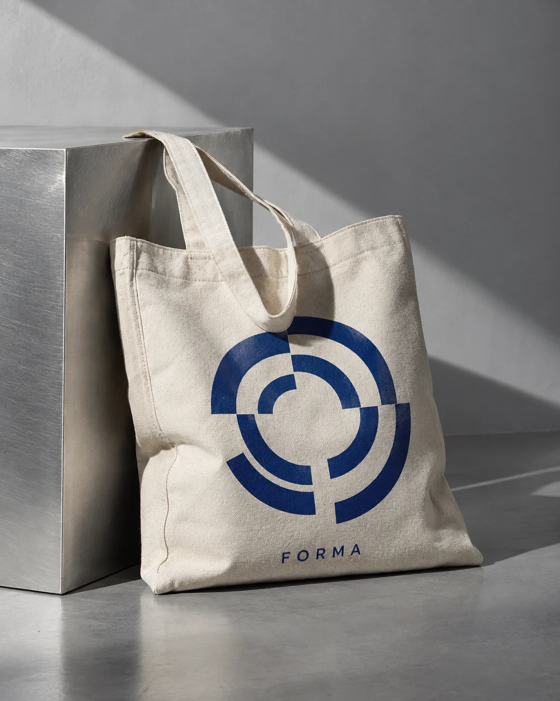 Tote bag en toile avec un motif bleu encré